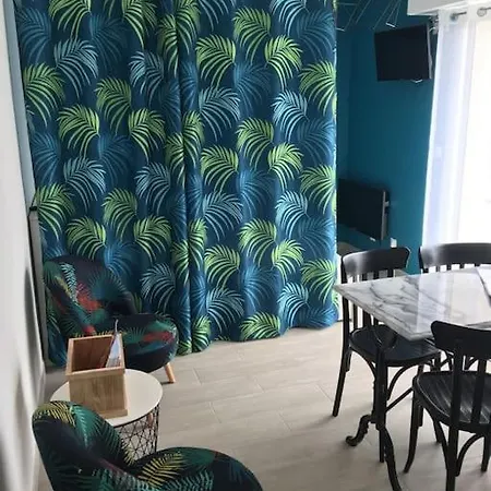 Studio,50 M De La Mer, Centre Ville. Houlgate