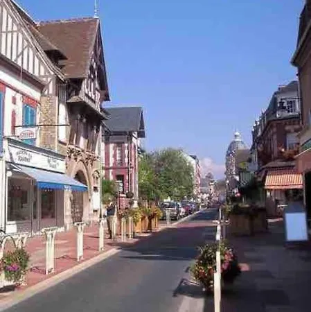 Apartmán Studio,50 M De La Mer, Centre Ville. Houlgate